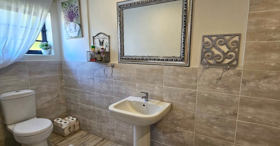 6 Bedroom Property for Sale in Franskraal Western Cape